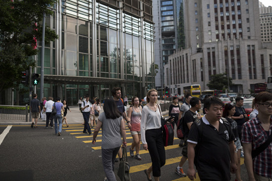 探索香港房产市场，正版挂牌资料大全图片解析